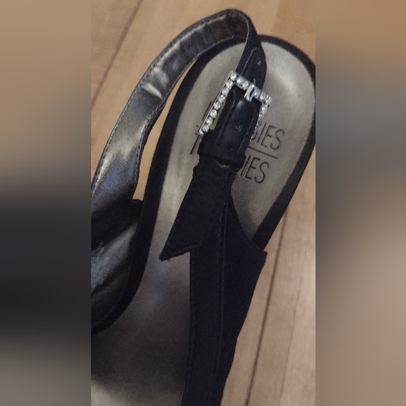 Mootsies Tootsie dressy sling back heels - Picture 3 of 4